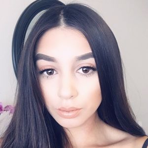 Meet your Posher, Anabel